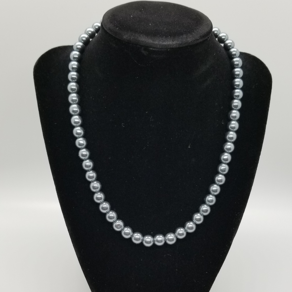 Light blue pearl necklace